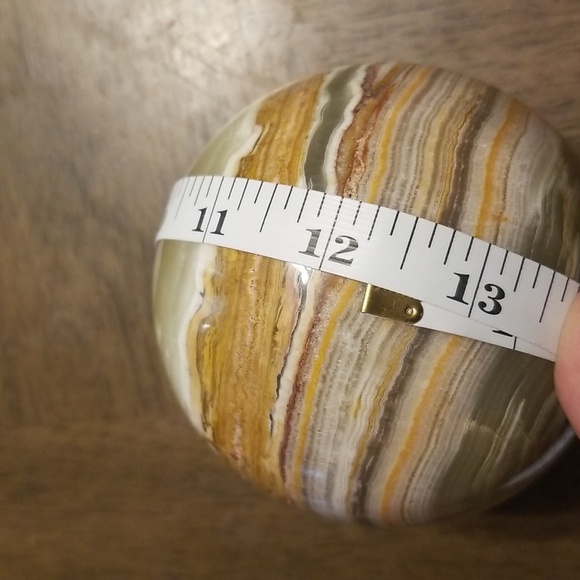 Giant onyx sphere with onyx stand - Picture 4 of 5